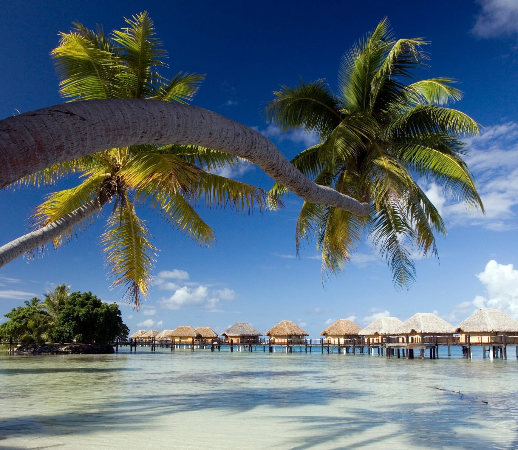 South Pacific island of Mahini - French Polynesia